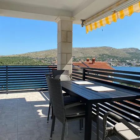 Sparadici Apartment