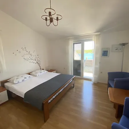 Apartment Sparadici *