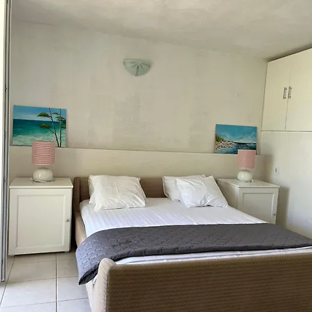 Sparadici Apartment