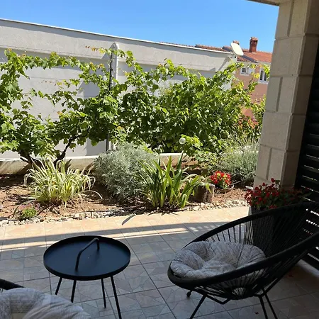 Apartment Sparadici