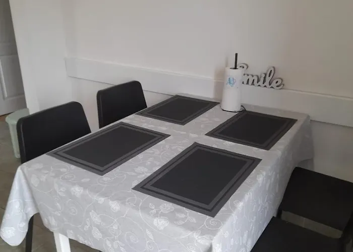 Apartment Sparadici *